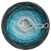 Ombreccino wool white, dragonfly, capri, light petrol, petrol, anthracite & white/teal polyester thread