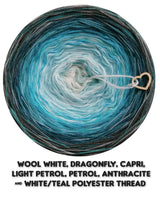 Ombreccino wool white, dragonfly, capri, light petrol, petrol, anthracite & white/teal polyester thread